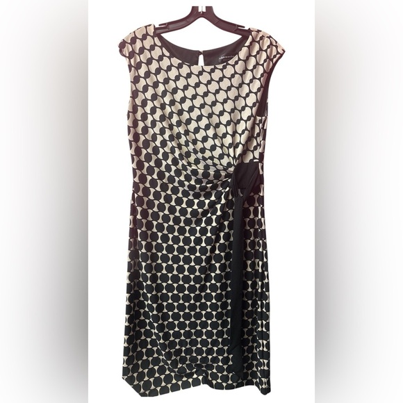 Connected Apparel Black and Cream Patterned Midi Dress - Picture 2 of 6